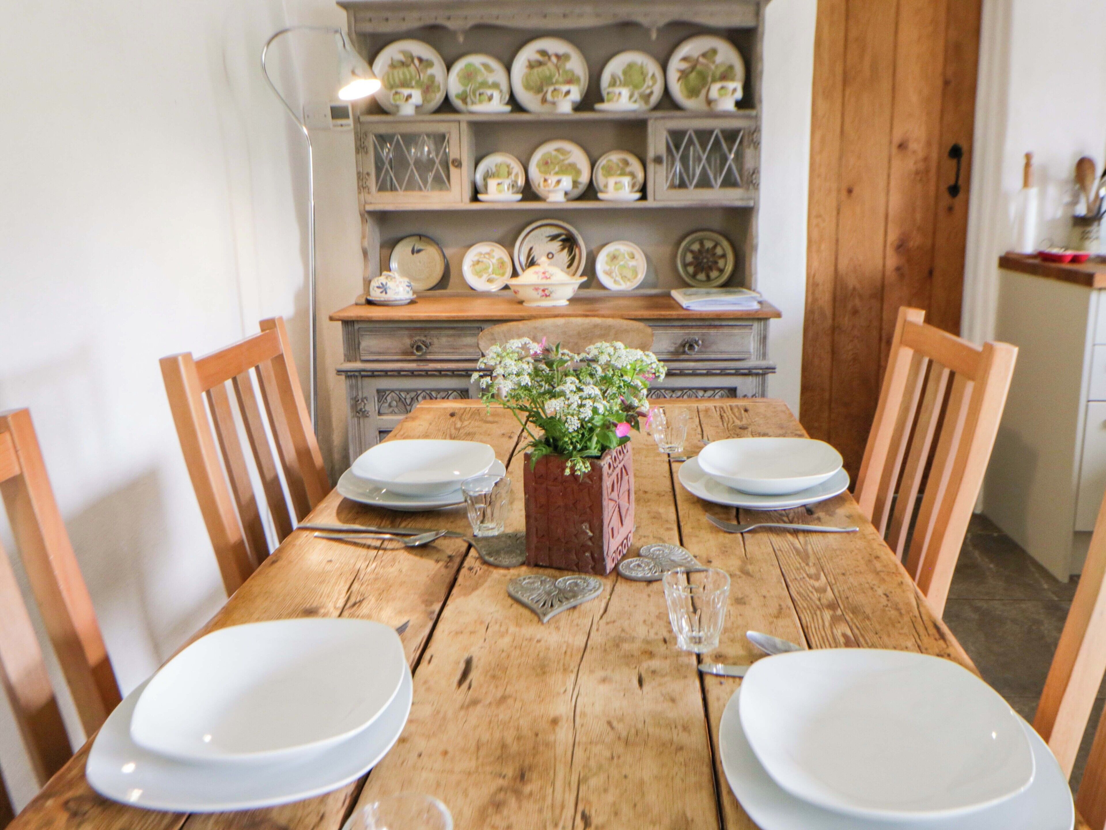 Cottage | Dining