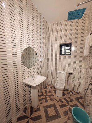 Bathroom - Elelyon Service Apartments (Ikorodu)