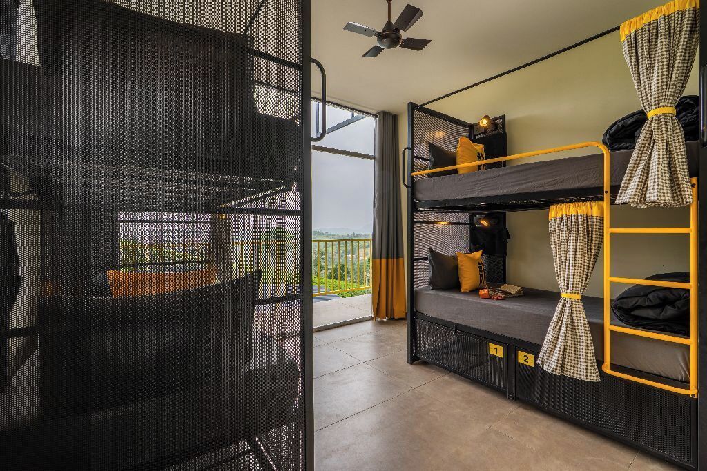 Bed in 4 Bed Mixed Dormitory with Garden View