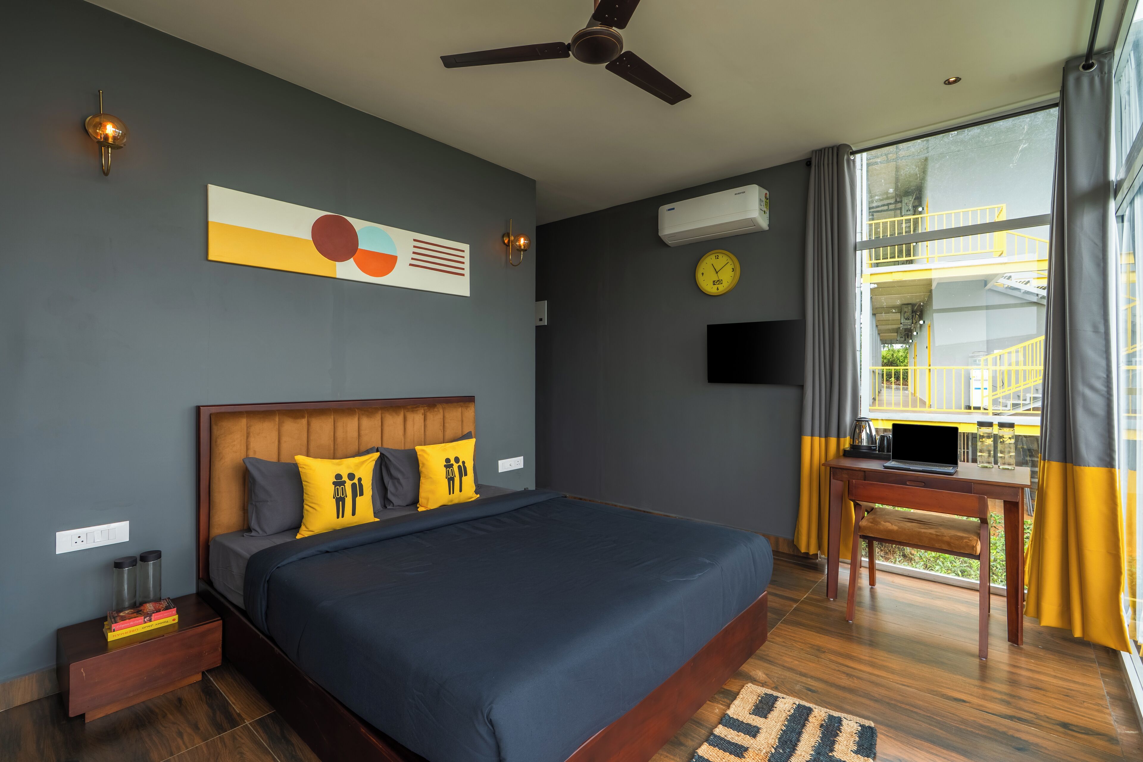 Superior Double Cottage with Balcony and Bathtub