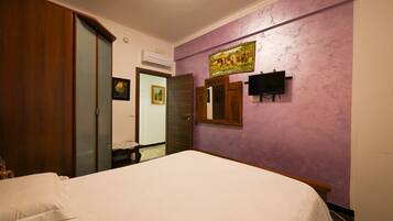 1 chambre, bureau, Wi-Fi, draps fournis