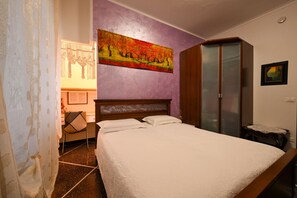 1 chambre, bureau, Wi-Fi, draps fournis