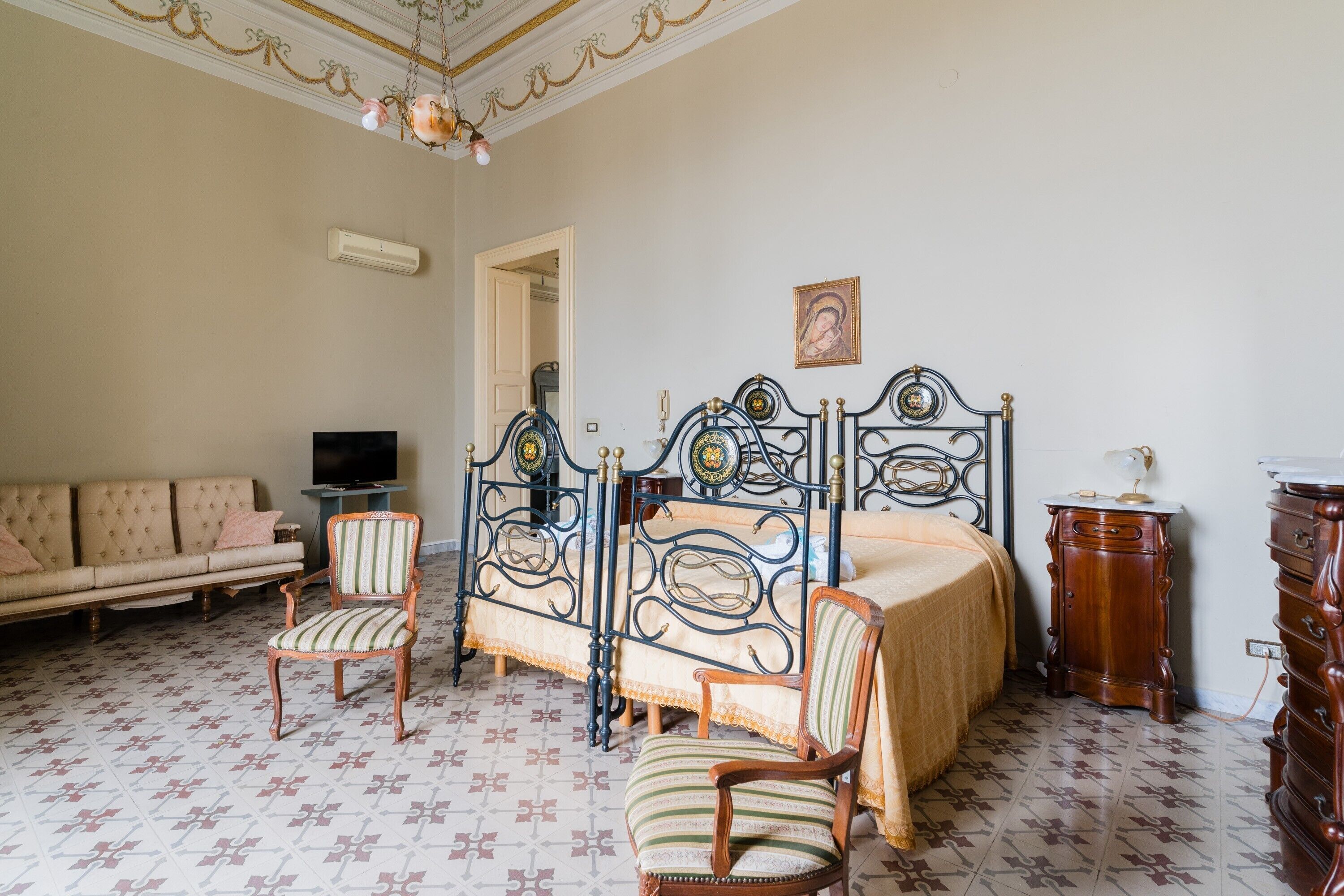 1 soverom, strykejern/-brett, wi-fi og sengetøy