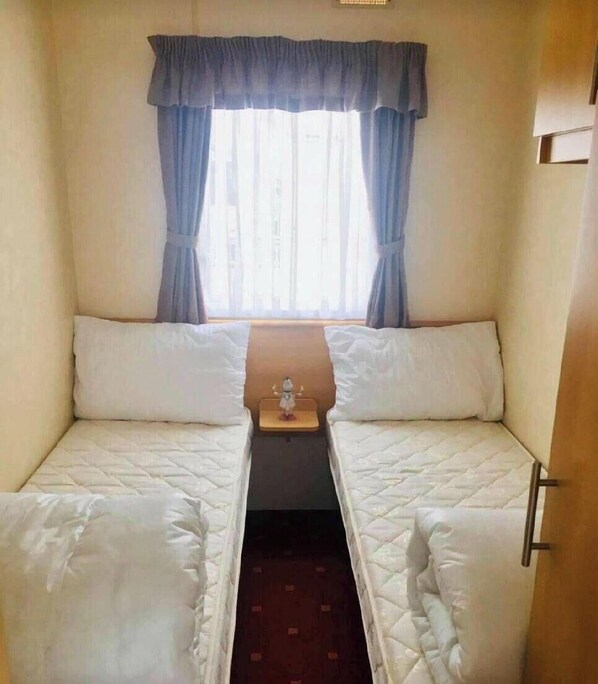 4 habitaciones, decoración personalizada y muebles diferentes 