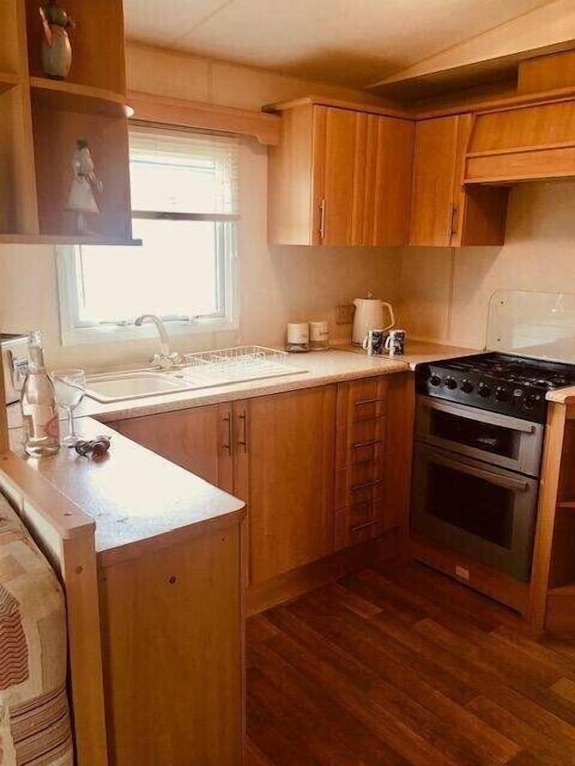 Cookware/dishes/utensils