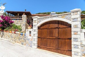 Exterior detail - Villa Kliton (Agios Vasileios)
