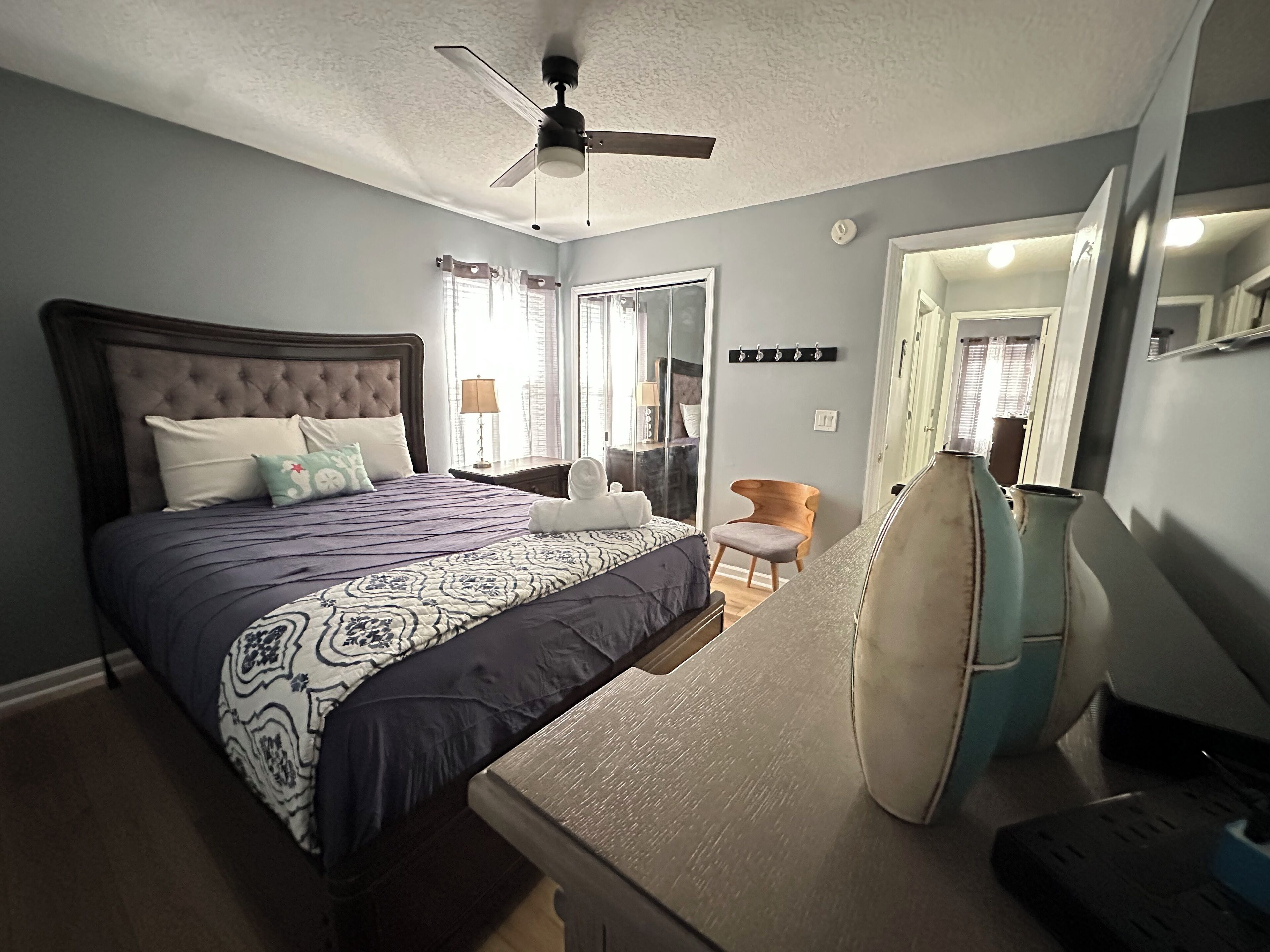 3 soverom, skrivebord, strykejern/-brett og wi-fi (inkludert)