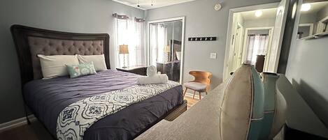 3 soverom, skrivebord, strykejern/-brett og wi-fi (inkludert)