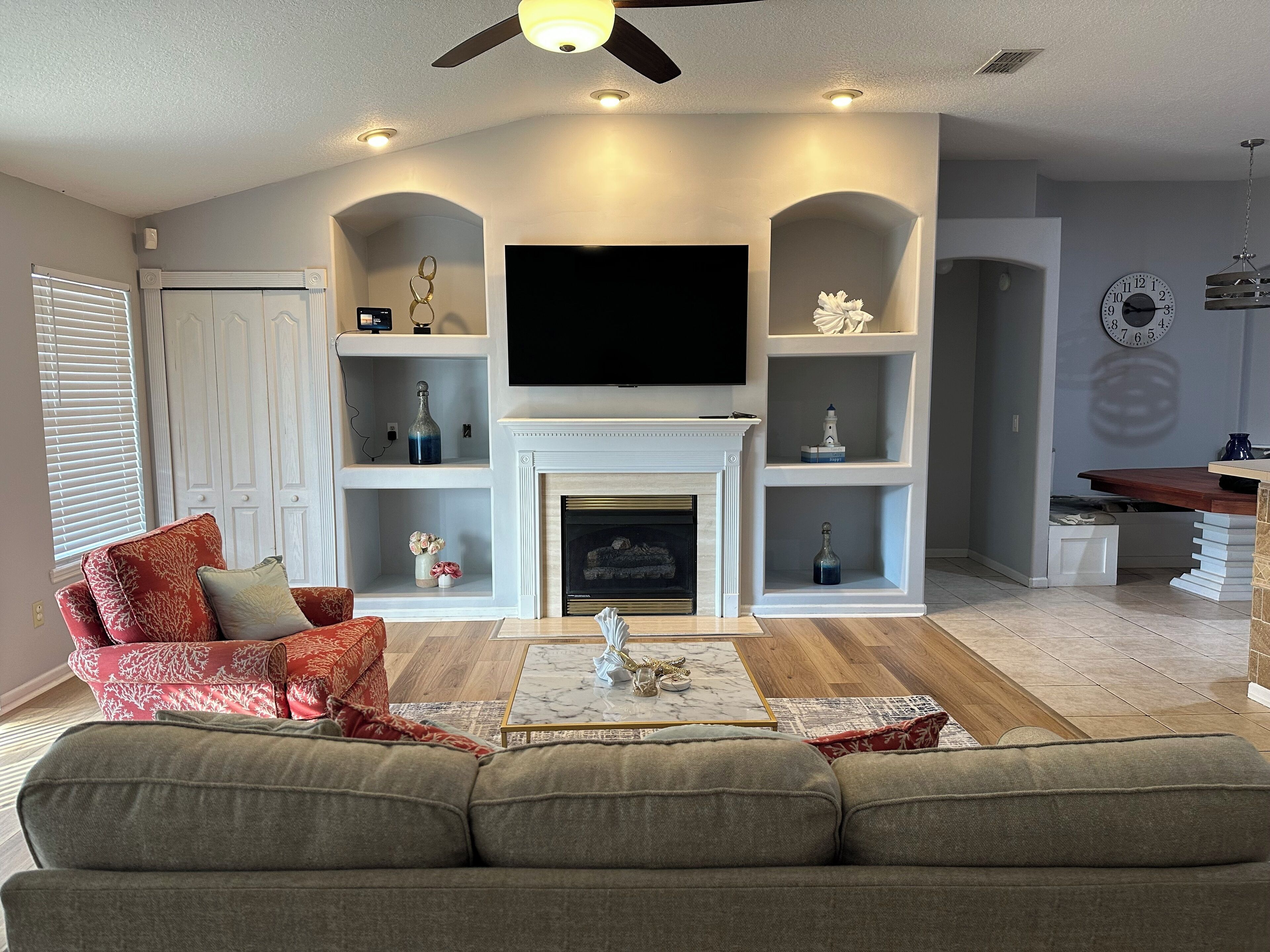 Smart TV y monitor de computadora 