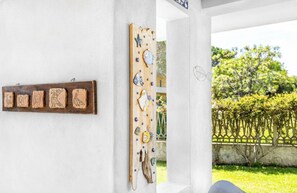 Apartment, Terrasse, Gartenblick | Unterkunftsgelände