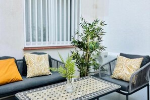 Property grounds - R&K apartment in Madrid with terrace (Madrid)