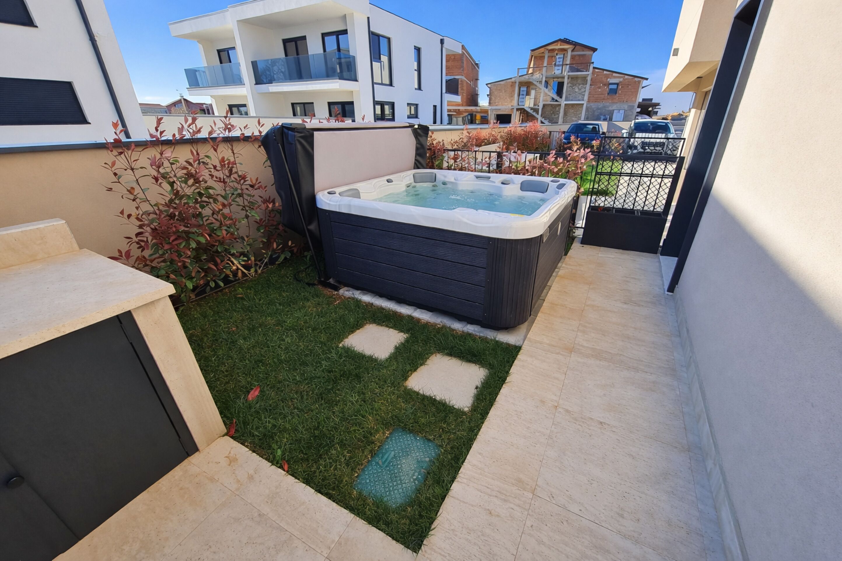 아파트, 침실 2개, 파티오, 정원 전망 | 야외 스파 욕조