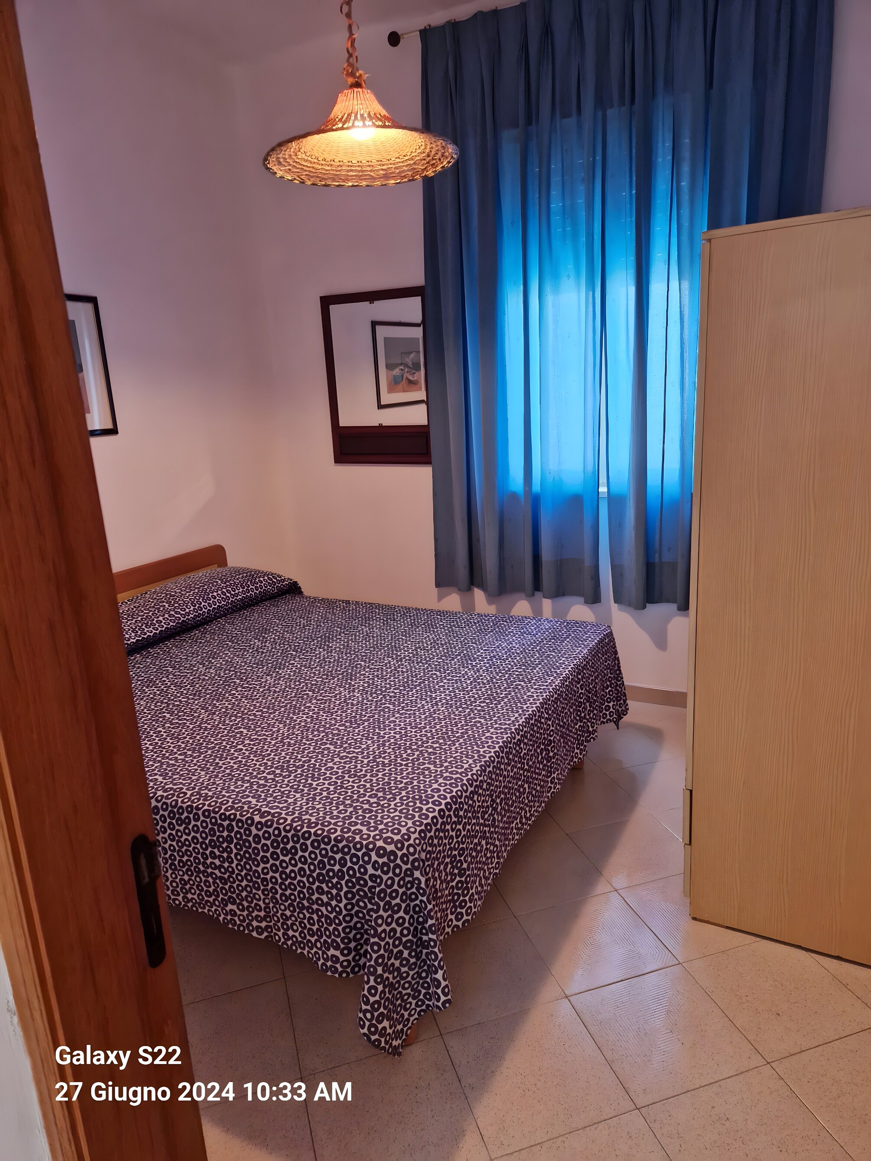 2 bedrooms, bed sheets