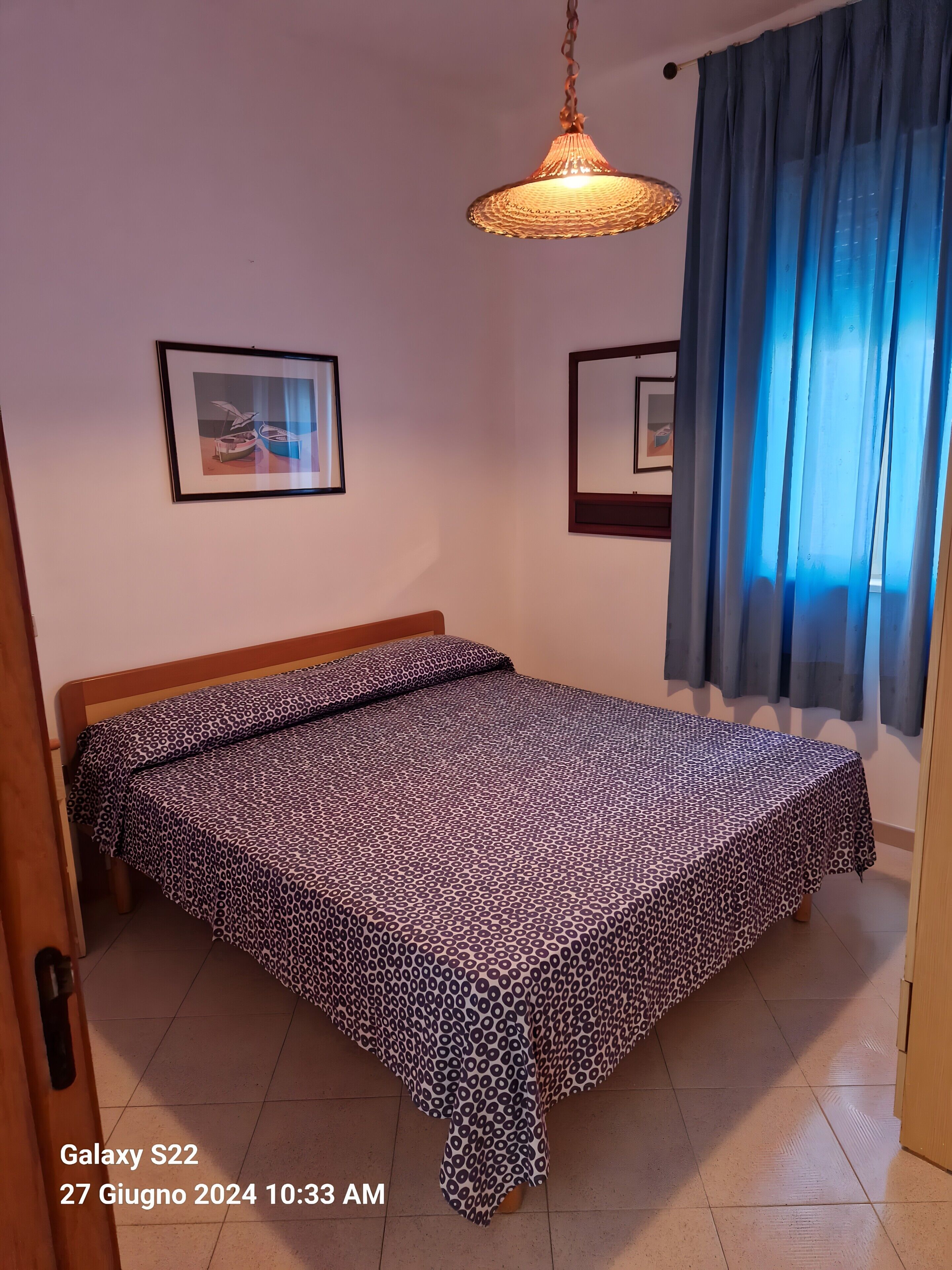 2 bedrooms, bed sheets