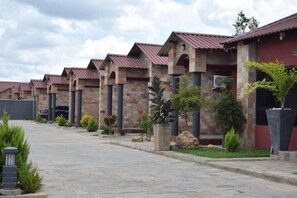 Property grounds - Upland Serviced Apartments (Lusaka)