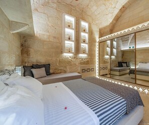 In-room safe, blackout curtains, free WiFi - Corte Dei Granai Meeting&SPA Raro Rooms (Maglie)