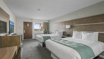 Tabla de planchar con plancha, wifi y ropa de cama