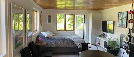 1 bedroom, WiFi, bed sheets