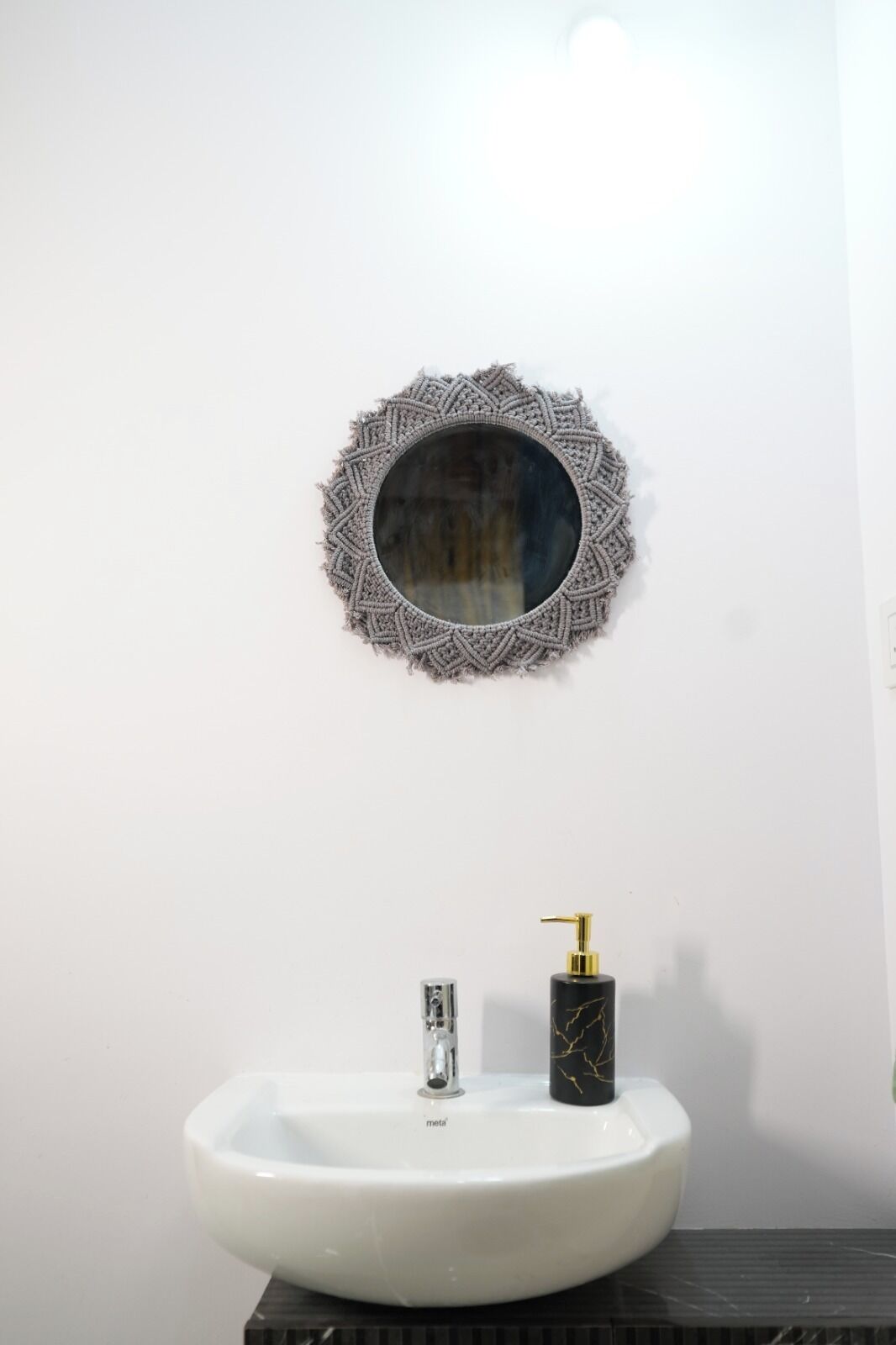 Deluxe Double Room, City View | Bathroom | Towels, soap, shampoo, toilet paper