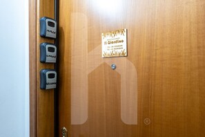 Miscellaneous - Homiday - Jasmine, 1 min away [Hospital][Airport—Free Parking] (Pisa)