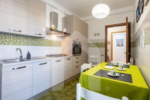 Fridge, microwave - Homiday - Jasmine One Min[Hospital][Airport-Free Parking] (Pisa)