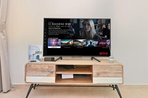 Apartment, Balcony | Interior - Bloomfields Homey 1BR in Al Ramth 37 (Dubai)