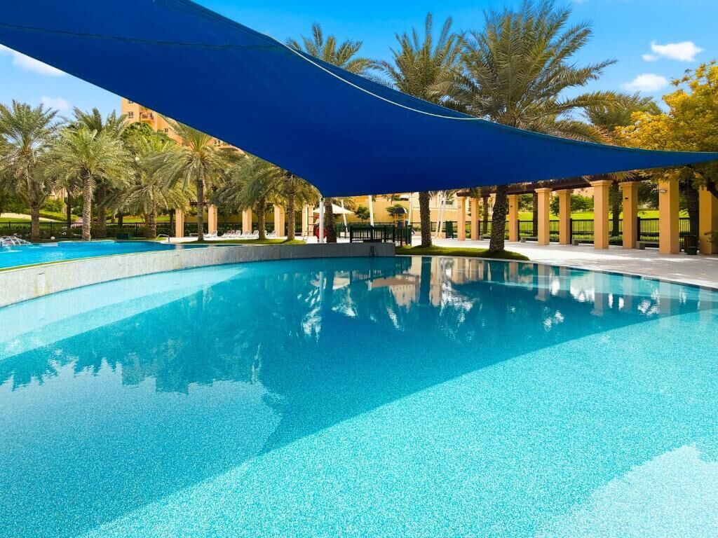 Hồ bơi ngoài trời 