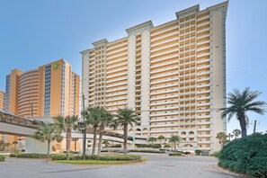Exterior - Splash, Relax & Repeat at Dolphin View Retreat! Beachfront! Sleeps 9! (Panama City Beach)