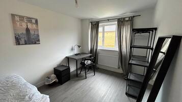 4 bedrooms, free WiFi, bed sheets