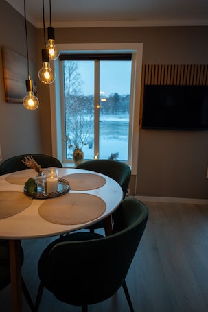 Dining. Cosy and charming 2-bedroom apartment in delightful Fauske for 1-6 persons