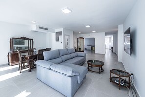 TV - Paloma Central Apartment (Nerja)