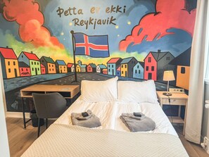 Internet, bed sheets