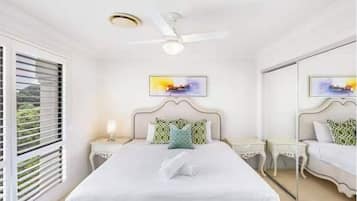 Iron/ironing board, Internet