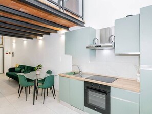 Four, plaque de cuisson