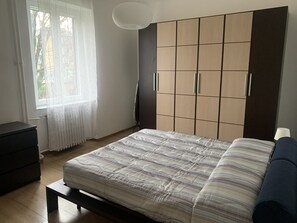 Bügeleisen/Bügelbrett, WLAN, Bettwäsche