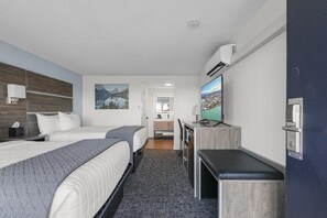 Iron/ironing board, WiFi, bed sheets - 2 Double Beds, Partial Lake View (Polson)