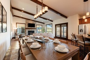 Dining - Deer Valley East Basecamp Ski Retreat w/ Views, Private Hot Tub (Heber City)