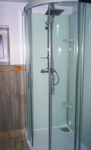 Shower - Ti-Min:a traditional house in Plougrescant - Bretagne Côtes d'Armor (Plougrescant)