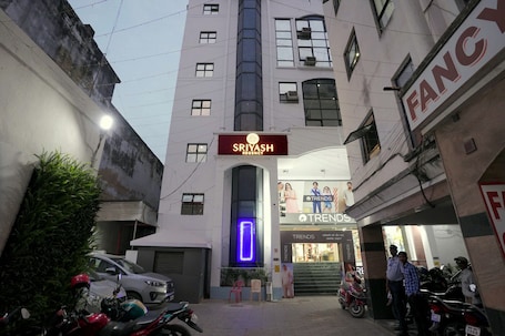 Exterior. WORMWOOD SYNERGY SRIYASH REGENCY