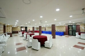 Banquet hall - WORMWOOD SYNERGY SRIYASH REGENCY (Bhagalpur)