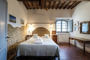 Apartment, Garden View | Free WiFi, bed sheets