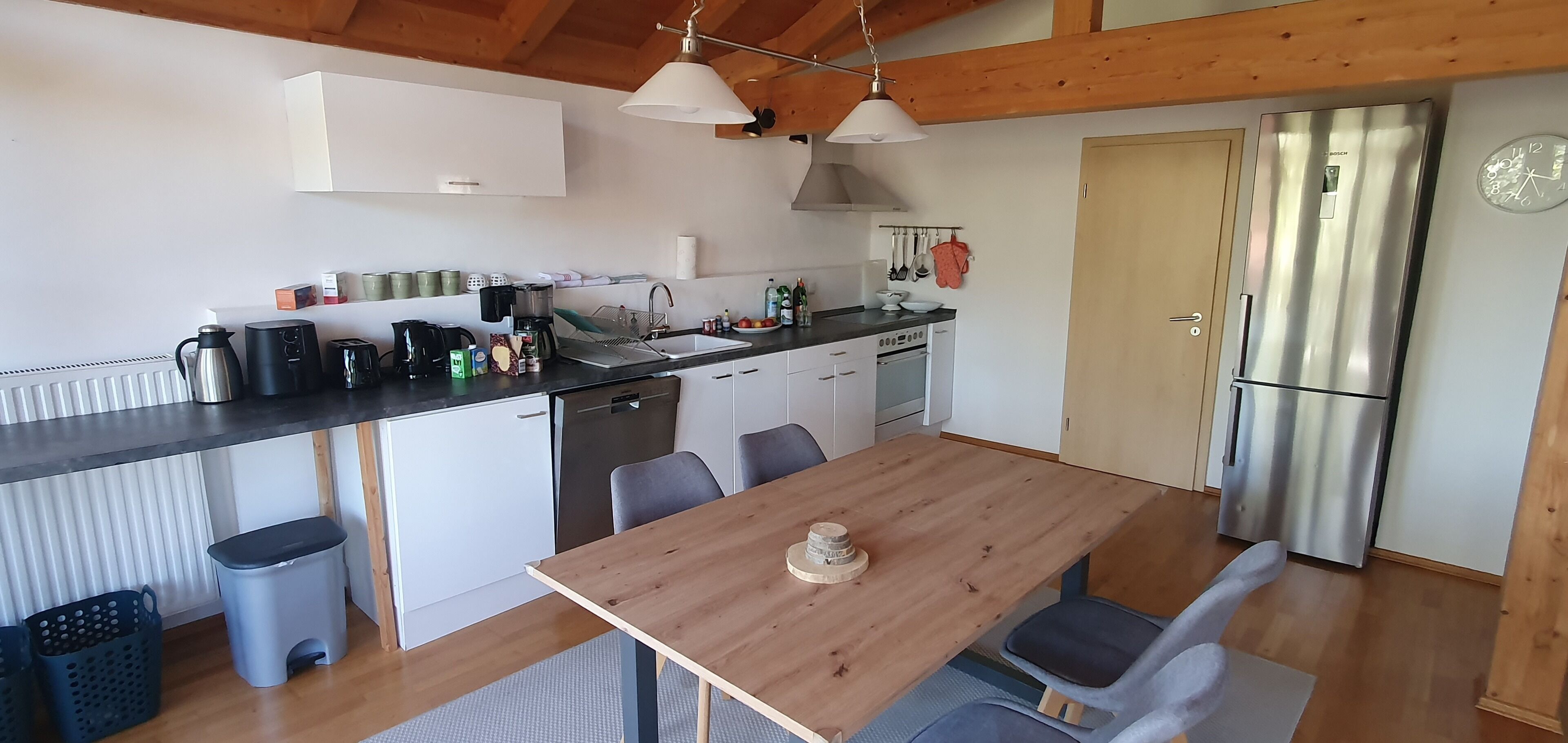 Kühlschrank, Ofen, Herdplatte, Geschirrspüler