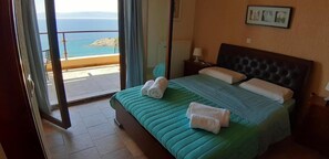 5 bedrooms, iron/ironing board, Internet, bed sheets - Villa Apollon with private pool & sea view (Porto Cheli)