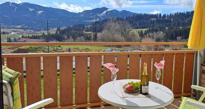 Cozy 2-room apartment with balcony for rent in the Allgäu!