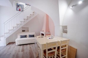 Dining - Rosaspina's Little House (Martina Franca)