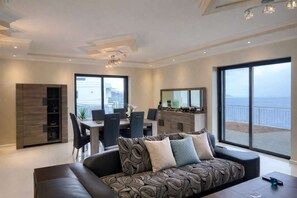 Villa | 3 bedrooms - Villa Vieira Ocean View (Santa Cruz)