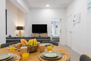 Interior - Bright Apt for 4 Las Canteras · Shared Terrace (Las Palmas de Gran Canaria)