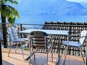 Outdoor dining - Family paradise with a dream view - only 2 minutes to the lake & lido! (Gambarogno)
