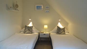 Bügeleisen/Bügelbrett, WLAN, Bettwäsche