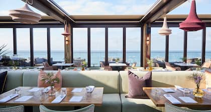 Hove Beach House | Luxury Seaside Holiday Let